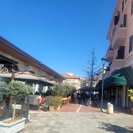 公寓 @bazaar 地拉那